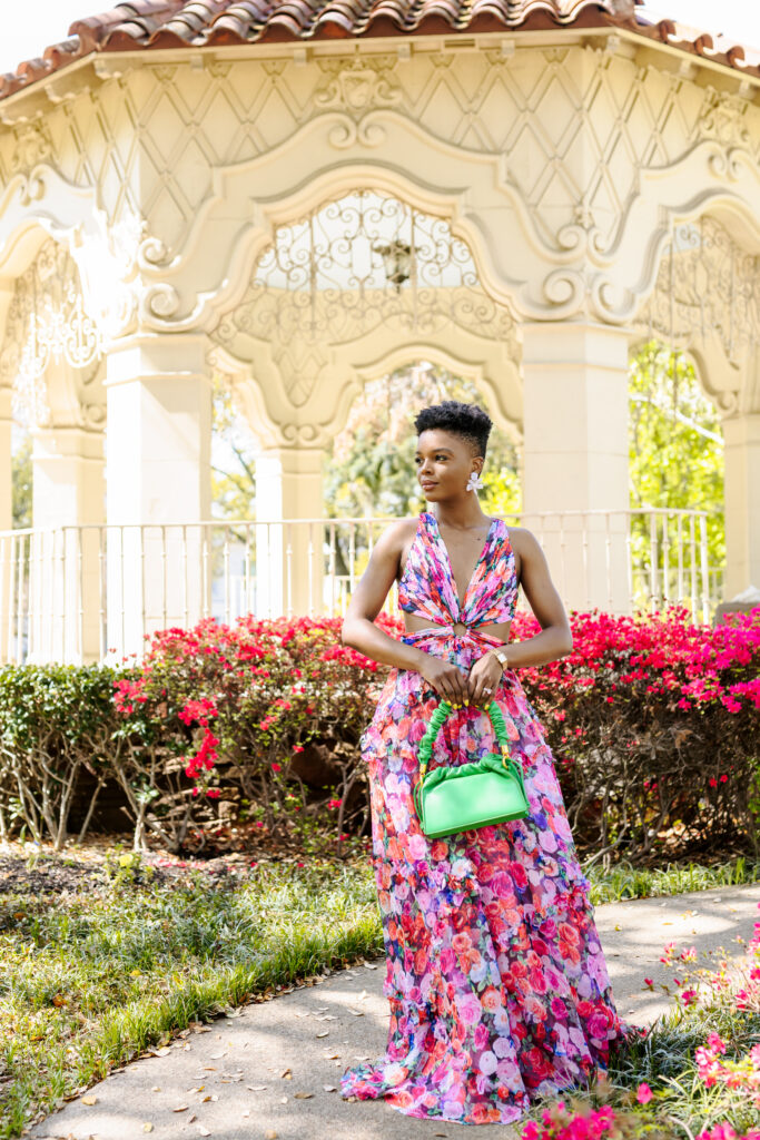 HOW TO SUSTAINABLY SHOP YOUR SPRING WEDDING GUEST DRESSES IN 2022!- Floral Twist Back MacDuggal Dress